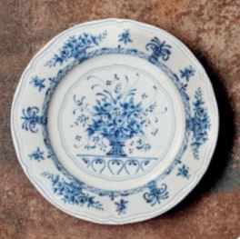 Dinnerware Blu flower rental in Milan Italy
